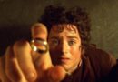 Frodo com o Um Anel acima da sua mão, novo filme do Senhor dos Anéis em produção